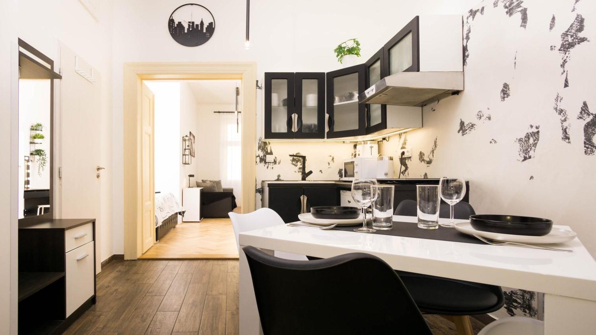 Black & White Apartment Prague By Wenceslas Square And Muzeum Room photo