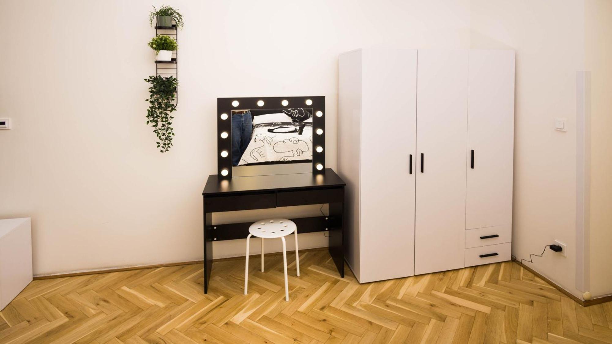 Black & White Apartment Prague By Wenceslas Square And Muzeum Exterior photo